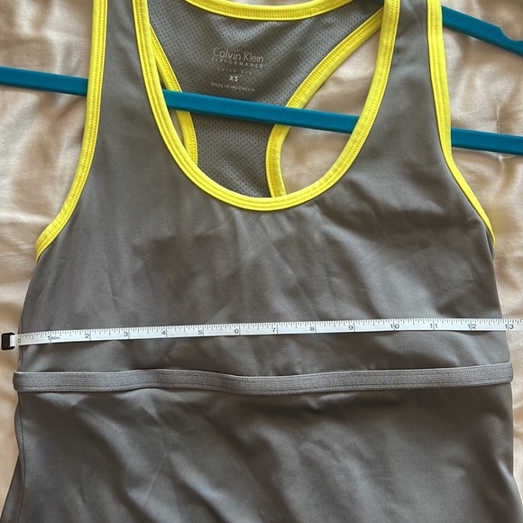 Calvin Klein Performance - Picture 3 of 4